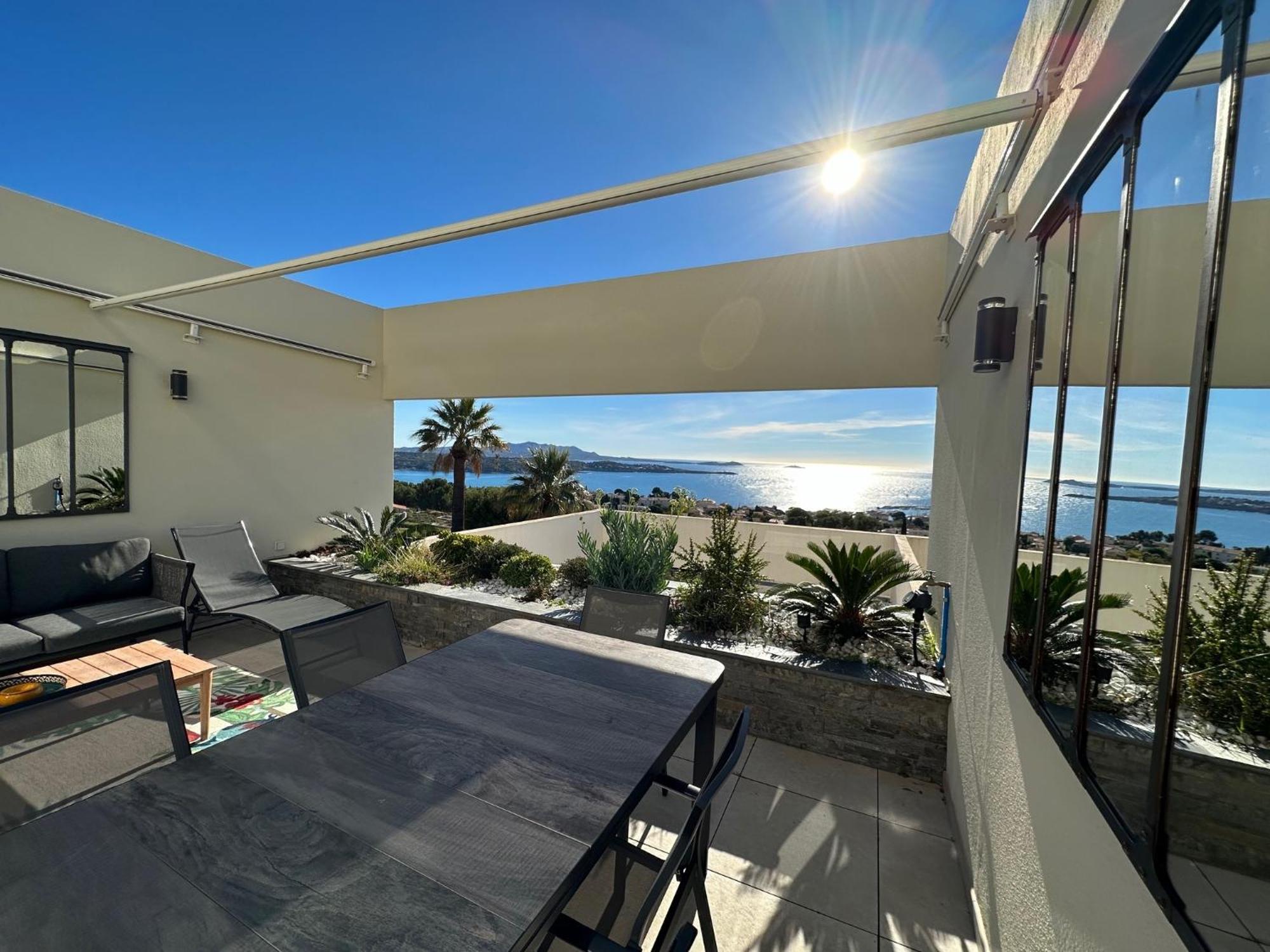 Superbe T2 44M2 - Grande Terrasse Vue Mer Panoramique Exceptionnelle Piscine - Parking Bandol Eksteriør bilde